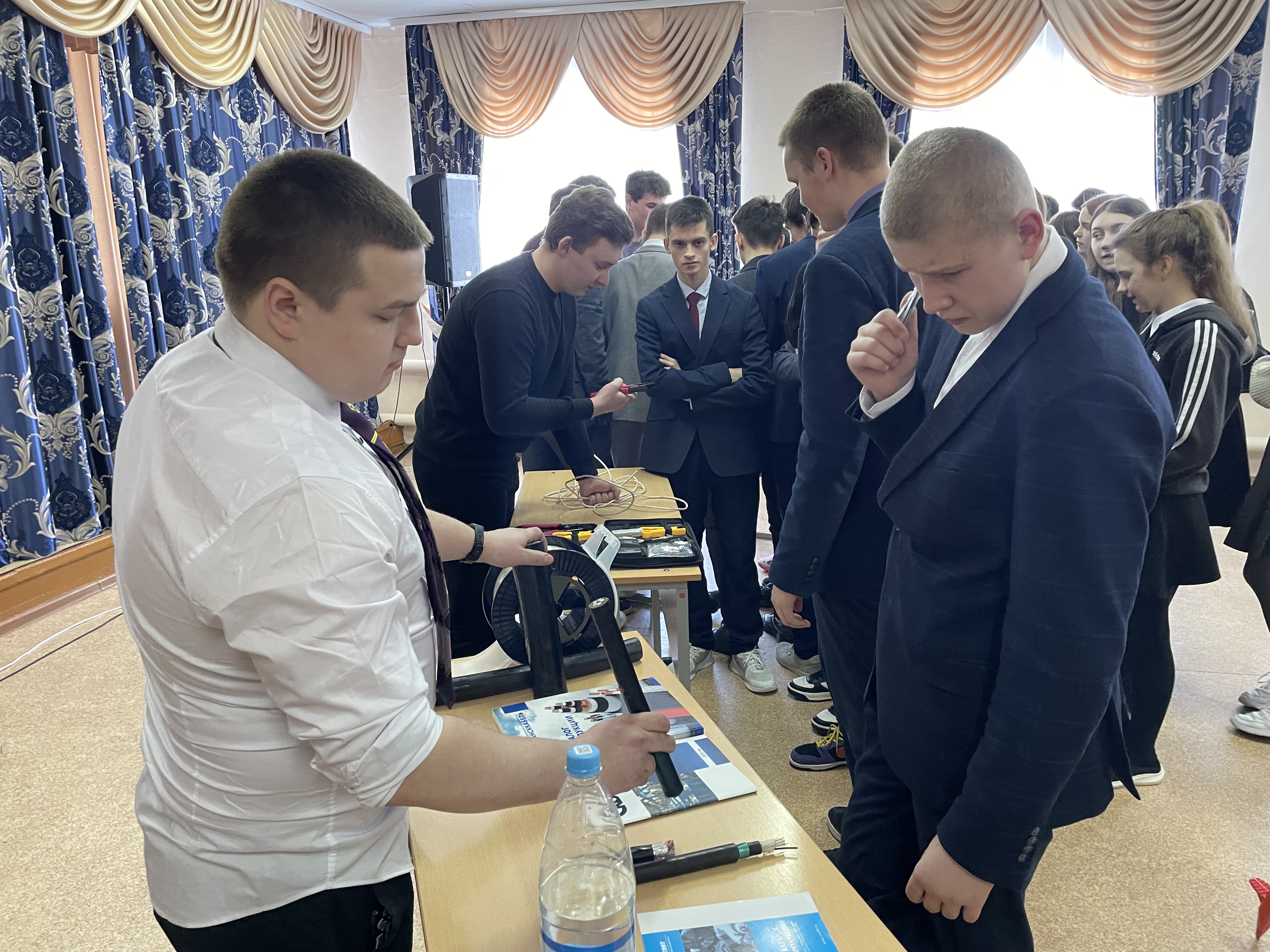 В рамках профориентации.
